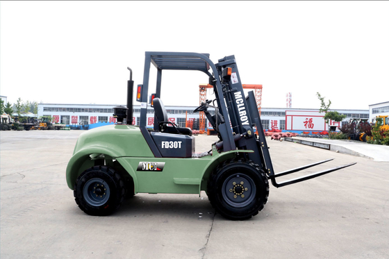 Toplam Genişliği1160 mm Sabit Platform Tüm Arazi Forklift Kamyonu Serbest Fork Yüksekliği 100 mm Güvenli